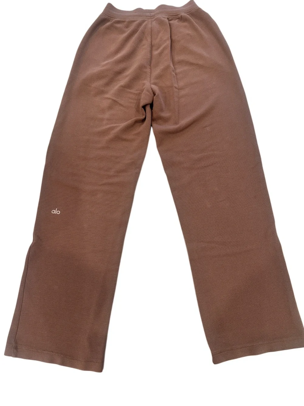 Alo Women's Brown Waffle Crop Top & Pants Set - Picture 8 of 13
